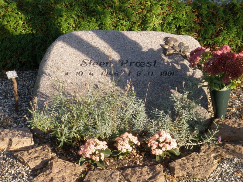 Steen Praest.JPG